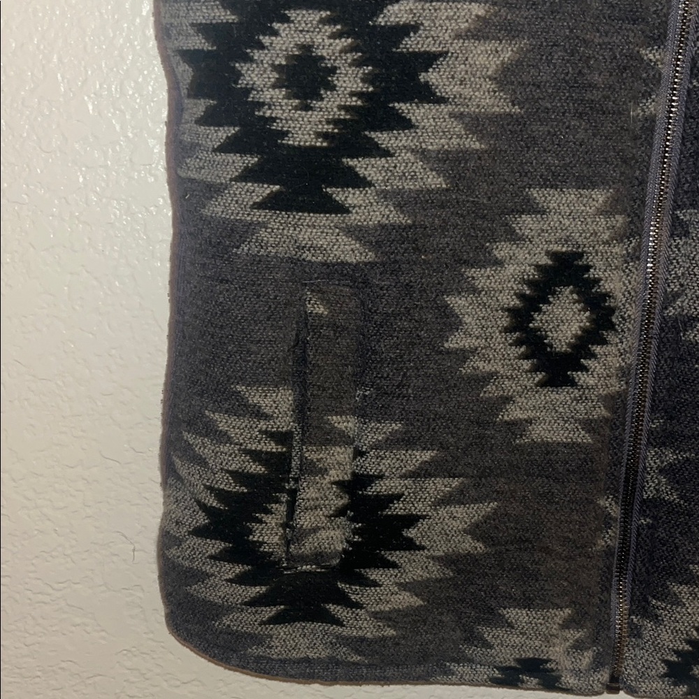 Cruel Girl Black and Gray Patterned Vest - Picture 3 of 7